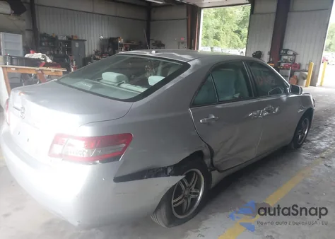 2011 Toyota Camry Le z USA, uszkodzony, nr VIN 4T1BF3EKXBU643871